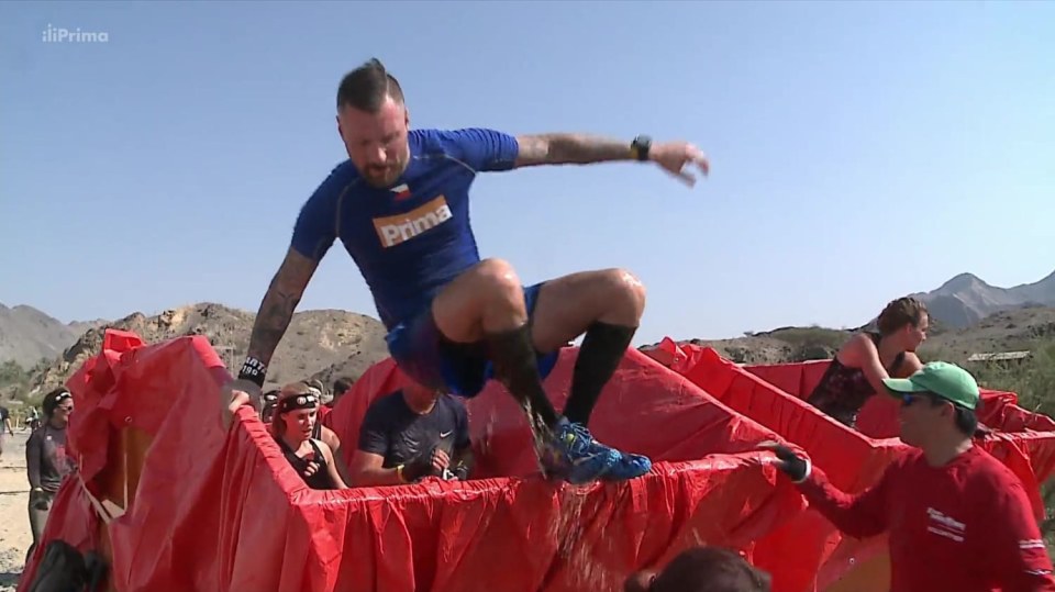13. 11. 2017 TOP STAR: MODERÁTOR PETR VÁGNER REPREZENTOVAL ČESKOU REPUBLIKU V EXTRÉMNÍM ZÁVODU, AŽ V DUBAJI!